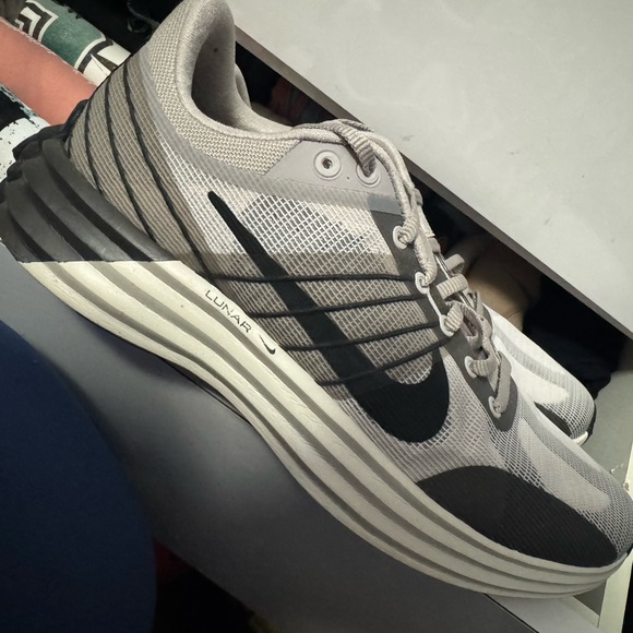🐼Nike Lunar Roam in Gray and Black - Picture 6 of 6
